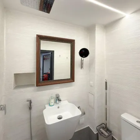 Near Ndk - Washer&dryer - Fast Wi-fi - Kitchenette شقة