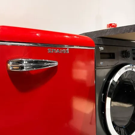 Near Ndk - Washer&dryer - Fast Wi-fi - Kitchenette