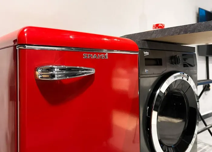 Near Ndk - Washer&dryer - Fast Wi-fi - Kitchenette